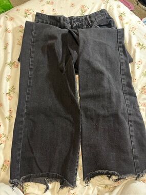 SHEIN Black Wide-Leg Raw Hem Jeans
